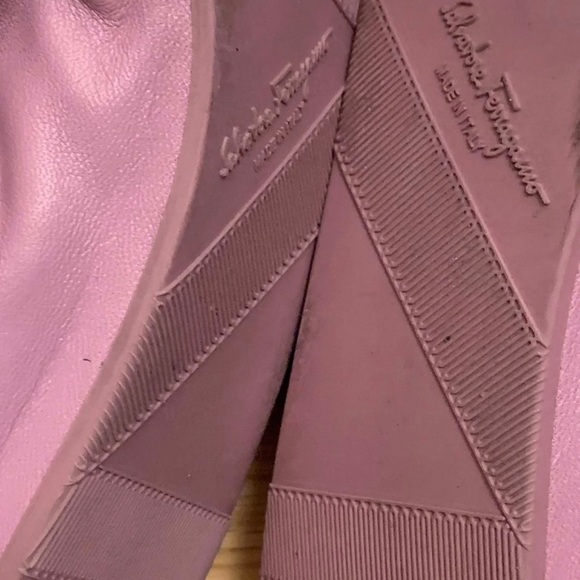 Salvatore Ferragamo shoes in purplish pink. Very comfortable - Picture 3 of 4